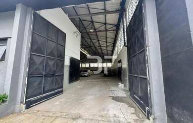 Imagem: O depósito possui 1100m² de Área e está localizado em Recreio