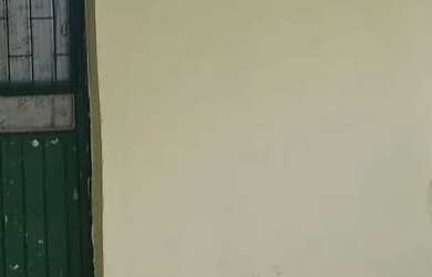 Imagem: A casa possui 2 Dormitórios e 1 Banheiro e está localizado