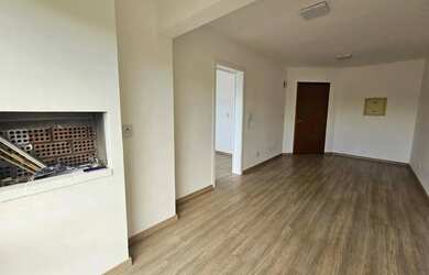 Imagem: O apartamento possui 3 Dormitórios, 1 Banheiro, 1 Vaga na garagem