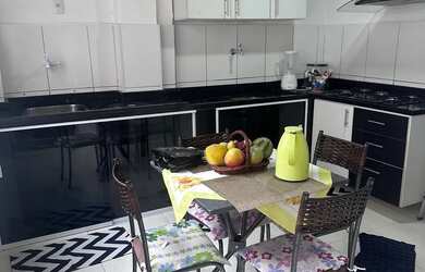 Imagem: O apartamento possui 2 Dormitórios, 1 Banheiro, Imóvel mobiliado