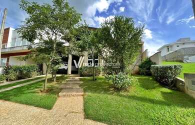 Imagem: A casa em condomínio possui 3 Dormitórios, 3 Banheiros, 2