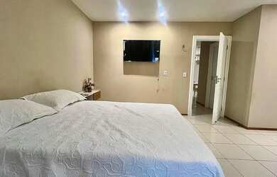 Imagem: O apartamento possui 2 Dormitórios, 2 Banheiros, 2 Vagas na