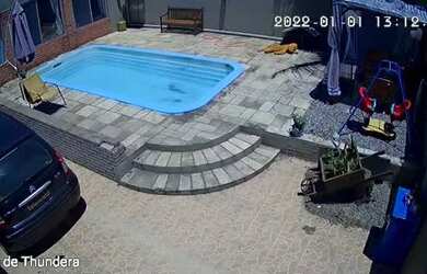 Imagem: A casa possui 3 Dormitórios, 2 Banheiros, 2 Vagas na garagem