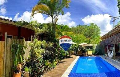 Imagem: A casa possui 4 Dormitórios, 4 Banheiros, 300m² de Área e