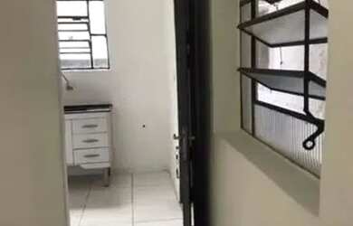 Imagem: A casa possui 2 Dormitórios, 1 Banheiro, 2 Vagas na garagem