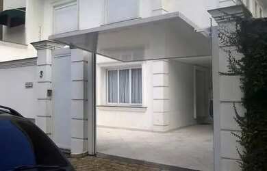 Imagem 2: Sobrado para aluguel possui 300 metros quadrados com 4 quartos em Ponta...