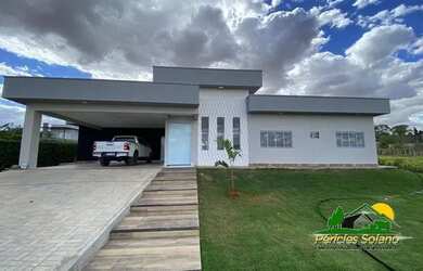 Imagem: A casa em condomínio possui 3 Dormitórios, 5 Banheiros, 4