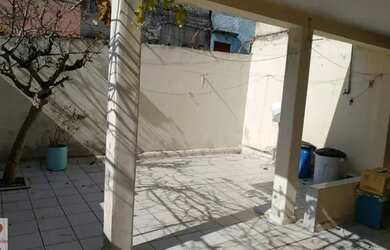 Imagem: A casa possui 3 Dormitórios, 2 Banheiros, 1 Vaga na garagem