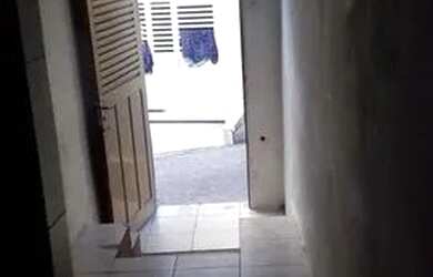 Imagem: A casa possui 1 Dormitório, 1 Banheiro e 1 Vaga na garagem