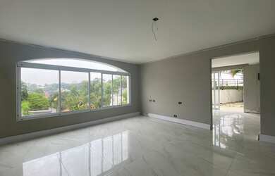 Imagem: A casa em condomínio possui 4 Dormitórios, 5 Banheiros, 5