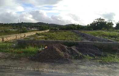 Imagem: O terreno possui 360m² de Área e está localizado em Iapi