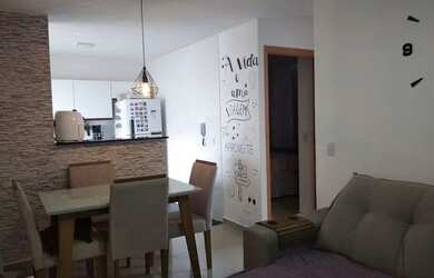 Imagem: O apartamento possui 2 Dormitórios, 1 Banheiro, 1 Vaga na garagem