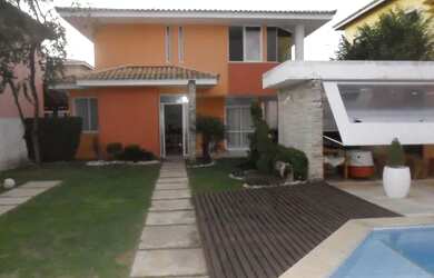 Imagem: A casa em condomínio possui 4 Dormitórios, 5 Banheiros, 4