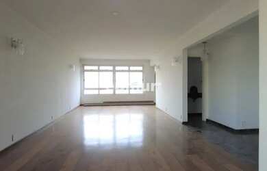 Imagem: O apartamento possui 3 Dormitórios, 4 Banheiros, 2 Vagas na