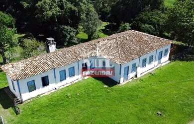 Imagem: A fazenda possui 400m² de Área e está localizado em Goiás