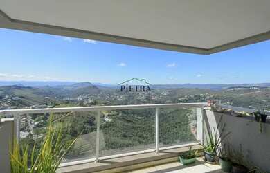 Imagem: O apartamento possui 4 Dormitórios, 5 Banheiros, 4 Vagas na