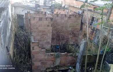 Imagem: A casa possui 2 Dormitórios, 1 Banheiro e está localizado