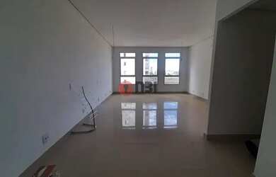 Imagem: O depósito possui 1 Vaga na garagem, 37m² de Área e está