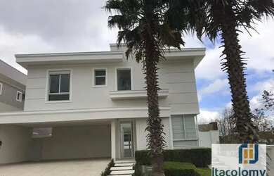 Imagem: A casa em condomínio possui 4 Dormitórios, 5 Banheiros, 2