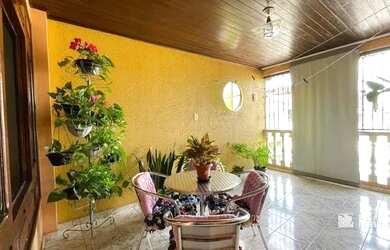 Imagem: A casa possui 1 Dormitório, 1 Banheiro, 78m² de Área e está