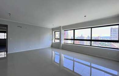 Imagem: O apartamento possui 3 Dormitórios, 3 Banheiros, 3 Vagas na