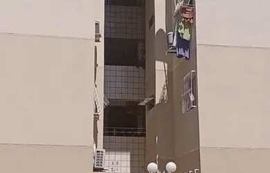 Imagem: O apartamento possui 3 Dormitórios, 2 Banheiros, 1 Vaga na