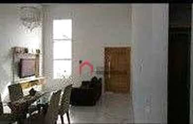 Imagem: A casa possui 3 Dormitórios, 3 Banheiros, 2 Vagas na garagem