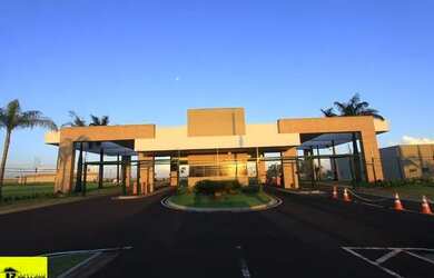 Imagem: A casa em condomínio possui 3 Dormitórios, 4 Banheiros, 2