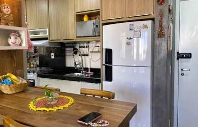 Imagem: O apartamento possui 3 Dormitórios, 1 Banheiro, 1 Vaga na garagem