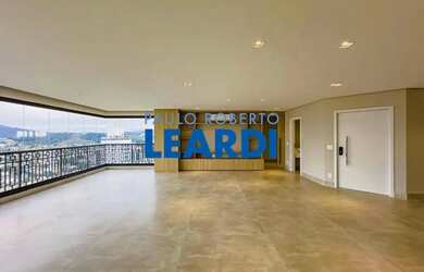 Imagem: O apartamento possui 3 Dormitórios, 5 Banheiros, 5 Vagas na