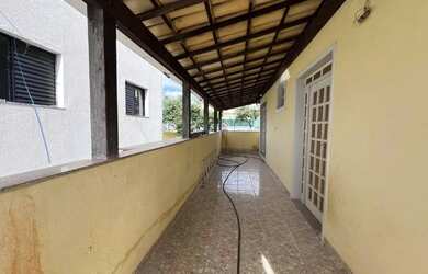 Imagem 3: Excelente Oportunidade. Churrasqueira, Varanda, Guarda roupae450m² de...