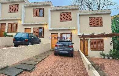 Imagem: A casa em condomínio possui 2 Dormitórios, 2 Banheiros, 2