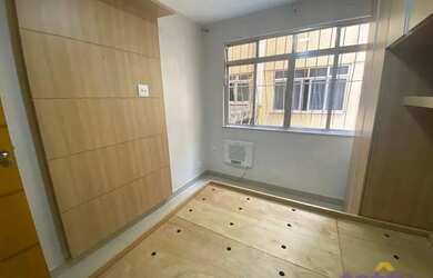 Imagem 11: Venda de apartamento de 3 quartos na Colina. Com armários e amplamente reformado