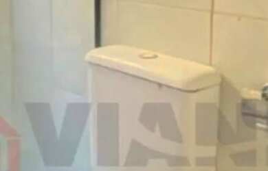 Imagem: A casa possui 2 Dormitórios, 2 Banheiros, 1 Vaga na garagem