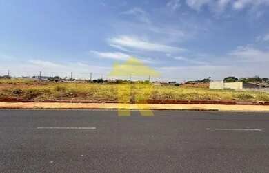 Imagem: O terreno possui 1.200m² de Área e está localizado em Loteamento