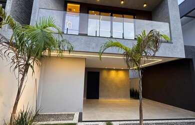 Imagem: A casa possui 3 Dormitórios, 4 Banheiros, 3 Vagas na garagem