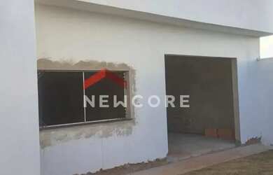 Imagem: A casa possui 3 Dormitórios, 2 Banheiros, 170m² de Área e