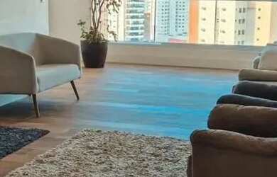 Imagem: O apartamento possui 4 Dormitórios, 5 Banheiros, 4 Vagas na