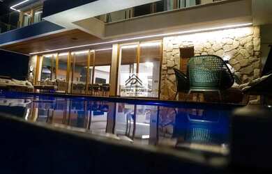 Imagem 2: Casa para Venda em Camaçari, Guarajuba (Monte Gordo), 9 dormitórios, 9 suítes, 4 banheiros