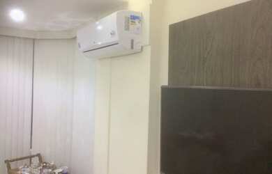 Imagem: O apartamento possui 1 Dormitório, 1 Banheiro, 1 Vaga na garagem