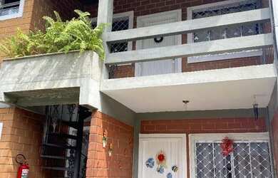 Imagem: O apartamento possui 2 Dormitórios, Acomodam 6 pessoas, 1 Vaga