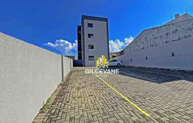 Imagem: O apartamento possui 3 Dormitórios, 1 Banheiro, 1 Vaga na garagem