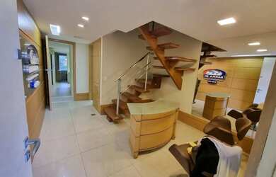 Imagem: O depósito possui 1 Vaga na garagem, 72m² de Área e está