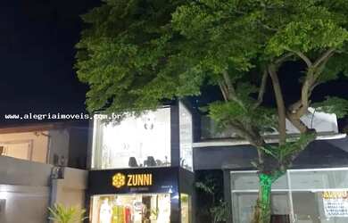 Imagem: O depósito possui 5 Vagas na garagem, 310m² de Área e está