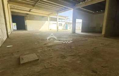 Imagem: O depósito possui 4 Vagas na garagem, 435m² de Área e está