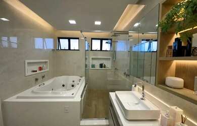 Imagem 13: Casa Triplex no Alphaville, PORTEIRA FECHADA, com mais de 700M² de area...