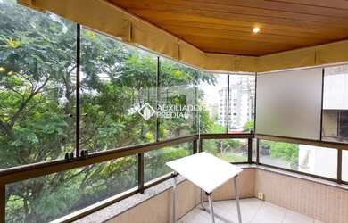 Imagem: O apartamento possui 3 Dormitórios, 2 Banheiros, 2 Vagas na