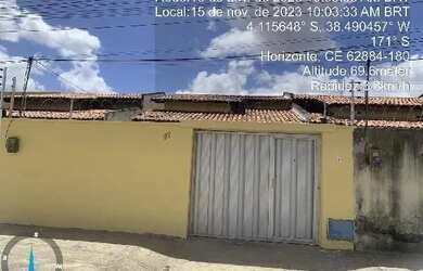 Imagem: A casa possui 2 Dormitórios, 1 Banheiro, 1 Vaga na garagem