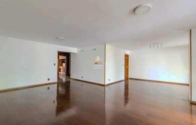 Imagem: O apartamento possui 3 Dormitórios, 5 Banheiros, 3 Vagas na