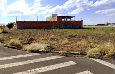 Imagem: O terreno possui 328m² de Área e está localizado em Loteamento